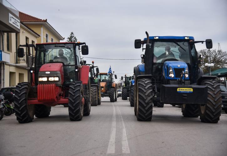 Αγρότες: Κομβική πανελλαδική σύσκεψη των μπλόκων στις Σέρρες - Συνεχίζονται οι αποκλεισμοί τελωνείων