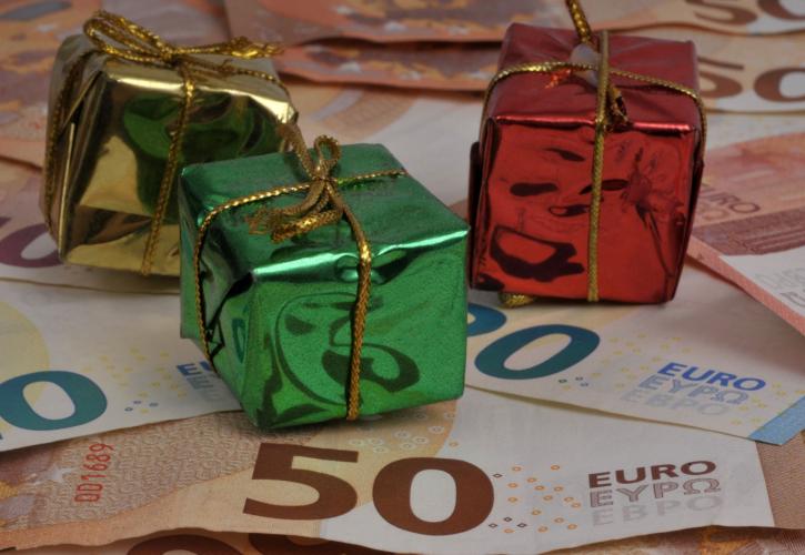 Πώς αμείβονται οι εργαζόμενοι του ιδιωτικού τομέα τα Χριστούγεννα και την Πρωτοχρονιά