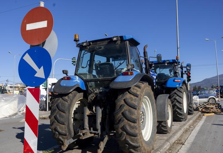 Κατεβαίνουν με τρακτέρ στην Αθήνα οι αγρότες