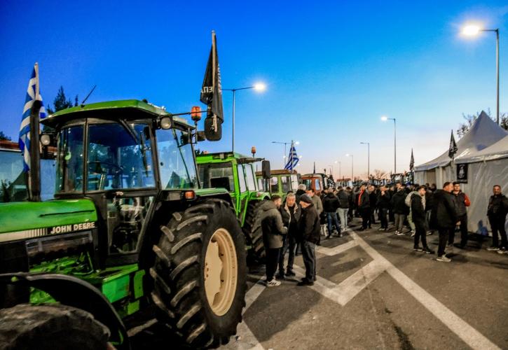 Αγροτικές κινητοποιήσεις: Άνοιξε το τελωνείο του Προμαχώνα, κλειστό το τελωνείο των Ευζώνων