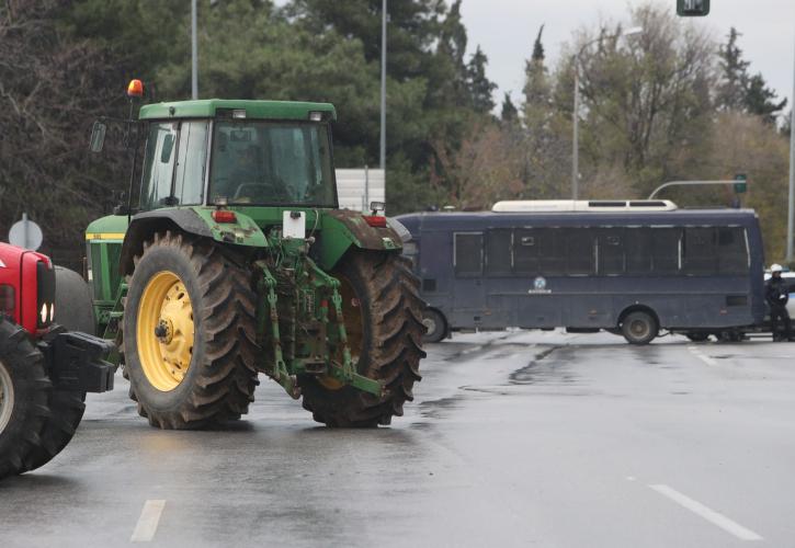 Δικογραφία για τα επεισόδια στο μπλόκο των αγροτών κοντά στο αεροδρόμιο «Μακεδονία»