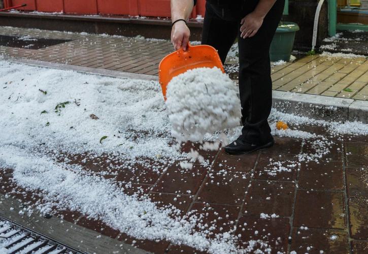 Διπλό κύμα κακοκαιρίας προ των πυλών: Πού αναμένονται καταιγίδες και χαλαζοπτώσεις