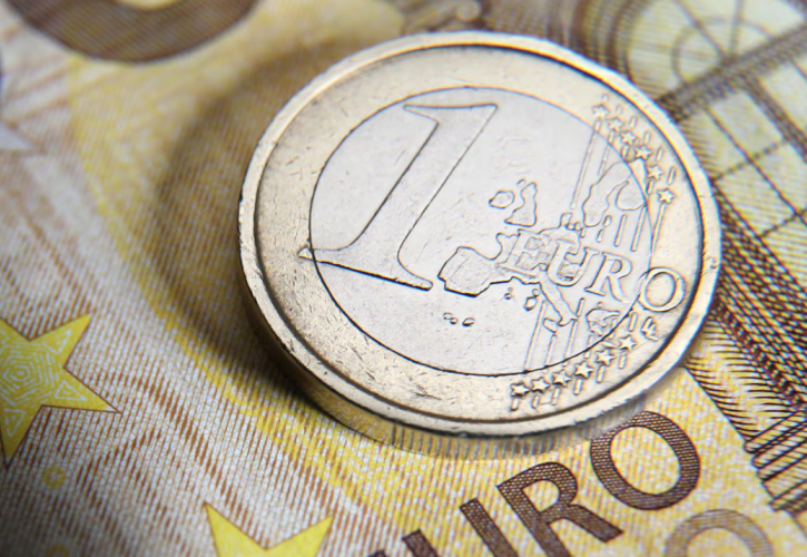 Εκτέλεση προϋπολογισμού: Πάνω και από τους νέους στόχους τα έσοδα - Υστέρηση 610 εκατ. ευρώ στις επενδυτικές δαπάνες