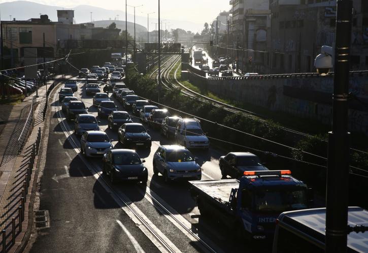 Αυτοκίνητα: Διπλή άνοδος για τζίρο και όγκο το γ' τρίμηνο στην Ελλάδα