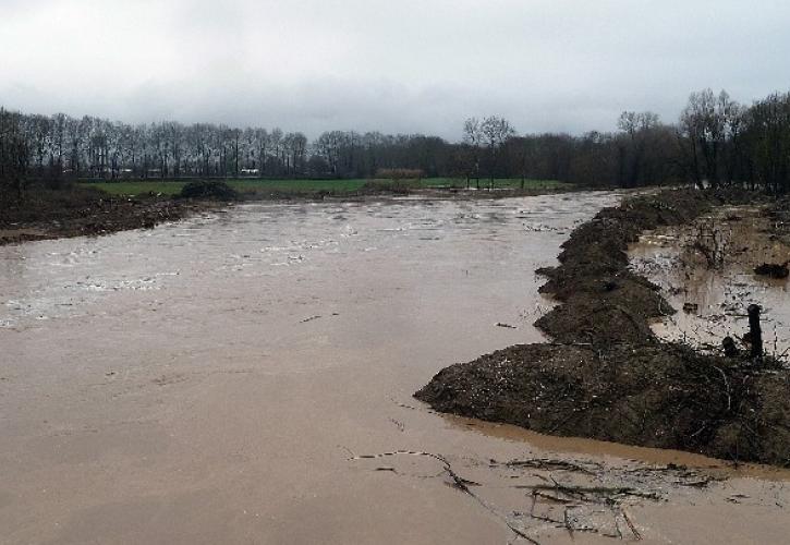 Παραμένει σε αυξημένη επιφυλακή ο δήμος Λαρισαίων για τη στάθμη των νερών στον Πηνειό