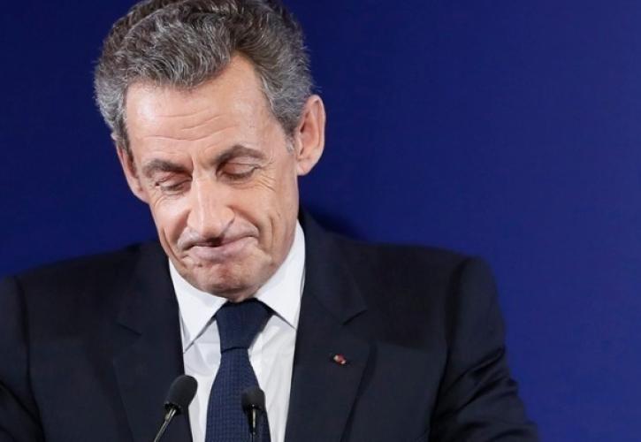 Σαρκοζί: Εκδίδει βιβλίο για την 20μερη φυλάκισή του