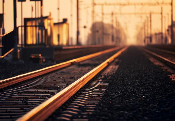 Σιδηρόδρομος: Τι συμβαίνει με δύο έργα συνολικού ύψους 125 εκατ. ευρώ σε Πελοπόννησο και Β. Ελλάδα