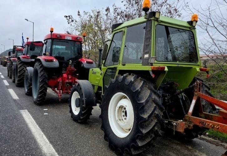 Να επανέλθουν στον θεσμικό διάλογο καλούν τους αγρότες ΕΒΕΘ - ΒΕΘ - ΣΒΕ - ΣΕΒΕ