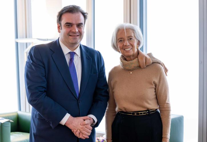 Πιερρακάκης με Λαγκάρντ: Στο επίκεντρο μία ισχυρότερη και πιο ανθεκτική Ευρωζώνη