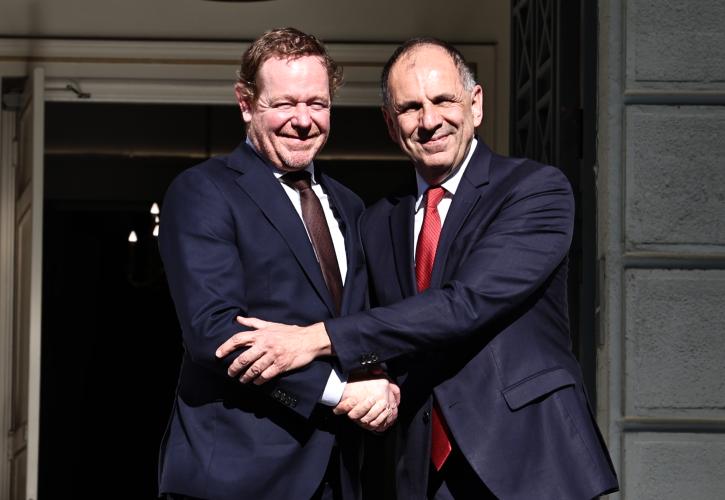 Γεραπετρίτης: Καλούμε το καθεστώς του Ιράν να απέχει από την επιβολή και εκτέλεση ποινών κατά διαδηλωτών