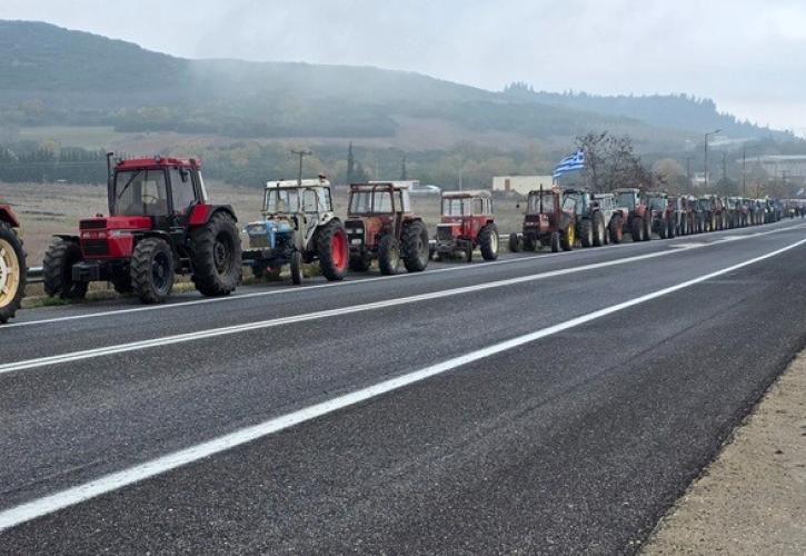 Αγρότες: Σταδιακή άρση αποκλεισμών ενόψει της συνάντησης με τον πρωθυπουργό - Διαβουλεύσεις για πανελλαδική σύσκεψη