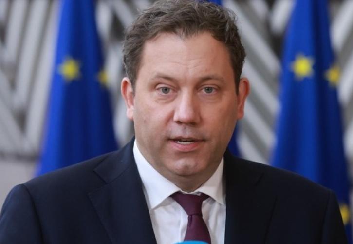 Υπέρ μιας Ευρώπης «δύο ταχυτήτων» τάσσεται ο υπουργός Οικονομικών της Γερμανίας