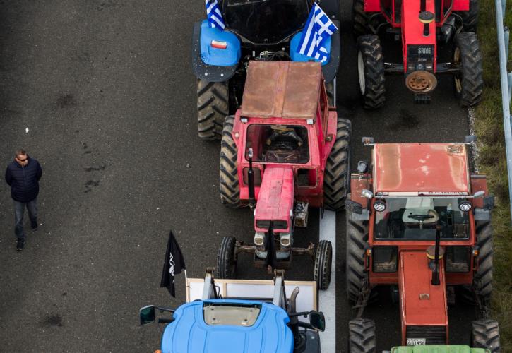 Αποχωρούν από το μπλόκο στον Ε65 οι αγρότες από Καρδίτσα και Τρίκαλα