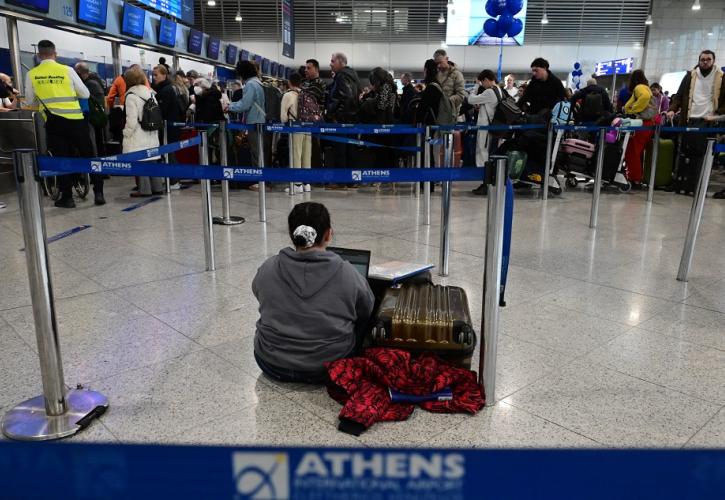 Εισαγγελική παρέμβαση και ΕΔΕ για το χάος στα αεροδρόμια - Δήμας: Οι επιβάτες δικαιούνται αποζημιώσεις