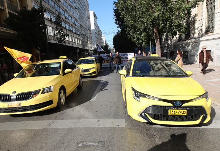 Νέο 48ωρο χειρόφρενο στα ταξί