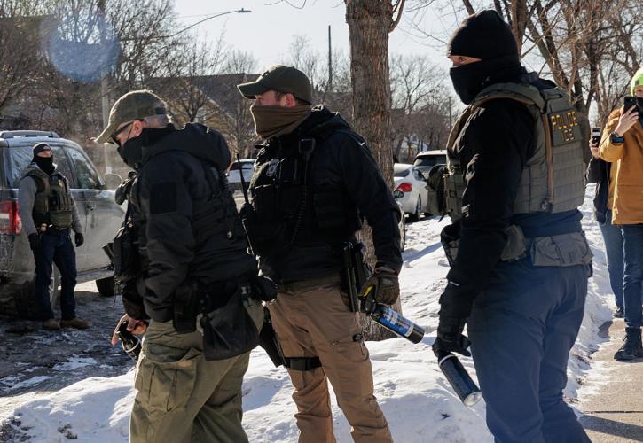 Τραμπ: Η ICE θα παραμείνει παρά τις αντιδράσεις - Δύο αστυνομικοί σε διαθεσιμότητα