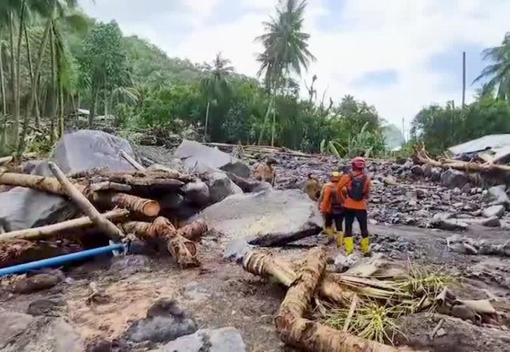 Τουλάχιστον 16 νεκροί λόγω πλημμυρών στη Βόρεια Κελέβη της Ινδονησίας