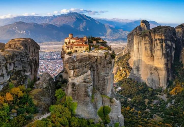 Eπιβλητικά μοναστήρια της Ελλάδας χτισμένα στα βράχια