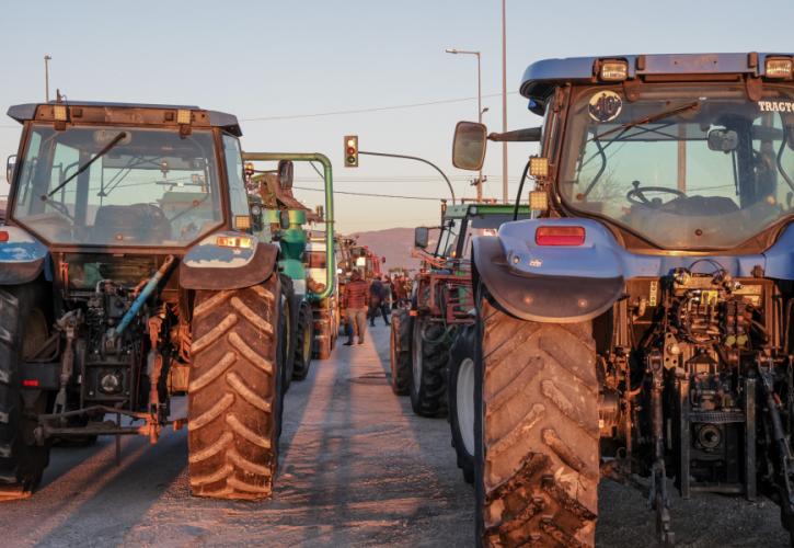 Στον διάλογο με τους αγρότες Τρίτη και 13 - Διακομματική επιτροπή για το αγροτικό - Ο Αλέξης ψάχνει timing