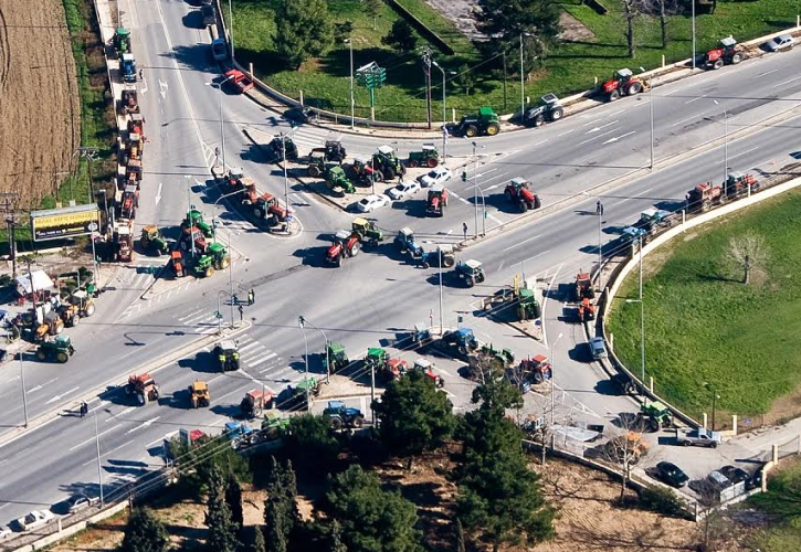 Σκληραίνει η κυβέρνηση στα μπλόκα - Διαλύεται ο ΣΥΡΙΖΑ - Που θα κριθεί η μάχη της δεύτερης θέσης κατά Μοσχονά
