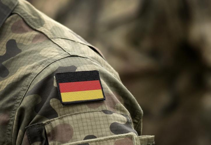 Bloomberg: Η αύξηση της στρατιωτικής δύναμης της Γερμανίας αναζωπυρώνει παλιούς φόβους στη Γαλλία