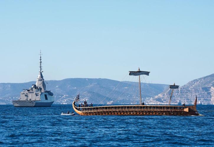 Στα νερά της Σαλαμίνας η φρεγάτα Κίμων - Ταράζει τα νερά η Καρυστιανού αλλά υπάρχει δρόμος - Σε τρικυμία το ΠΑΣΟΚ