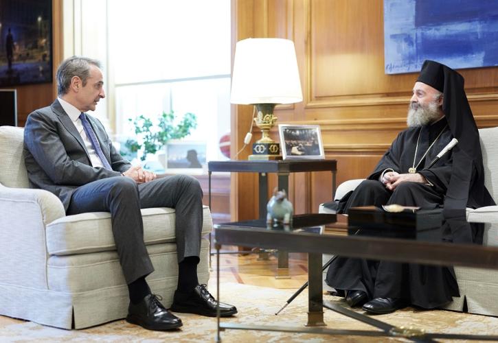 Μητσοτάκης προς αρχιεπίσκοπο Αυστραλίας: Μεγάλη κατάκτηση η επιστολική ψήφος των αποδήμων