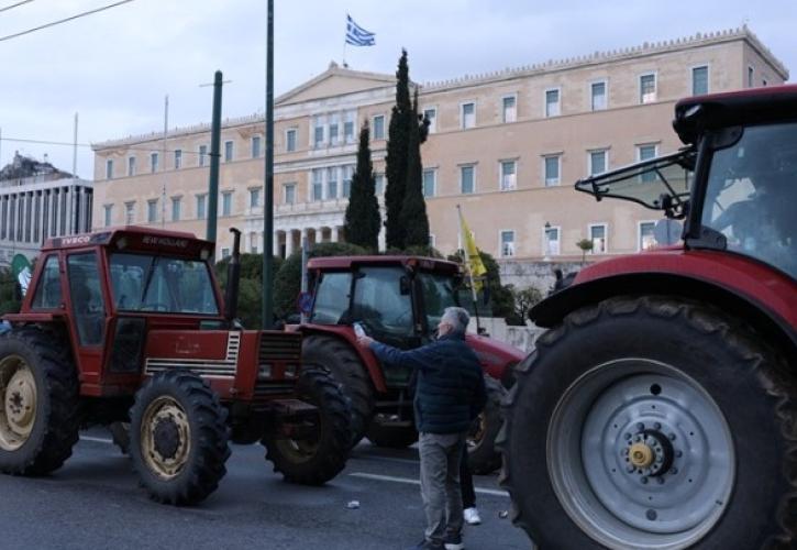 Αποχωρούν σήμερα από το Σύνταγμα τα τρακτέρ μετά το συλλαλητήριο της Πανελλαδικής Επιτροπής των Μπλόκων