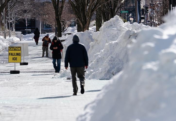 ΗΠΑ: Διακοπές ρεύματος και κλειστά σχολεία σε βορειοανατολικές πολιτείες λόγω χιονοπτώσεων