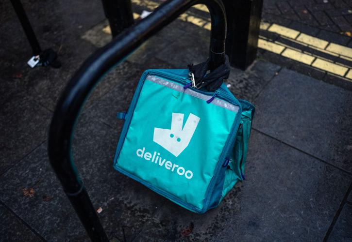 Deliveroo: Υπό δικαστική διαχείριση στην Ιταλία - 12ωρη εργασία για 1.000 ευρώ τον μήνα
