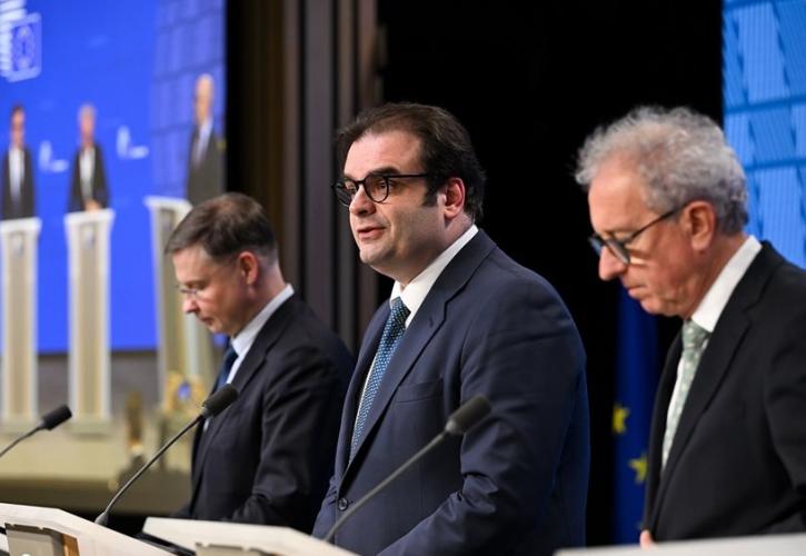 Eurogroup: Στο επίκεντρο η ενίσχυση του διεθνούς ρόλου του ευρώ - Πιερρακάκης: Να επανεκτιμήσουμε τον ρόλο του