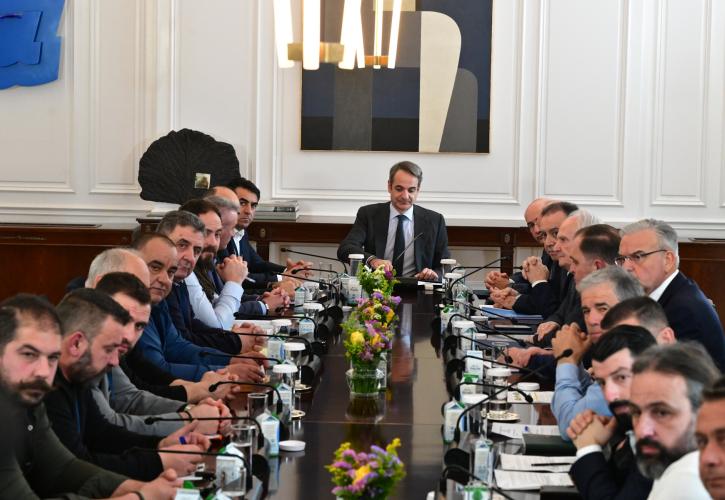 Σε εξέλιξη η συνάντηση Μητσοτάκη με εκπροσώπους κτηνοτρόφων στο Μέγαρο Μαξίμου