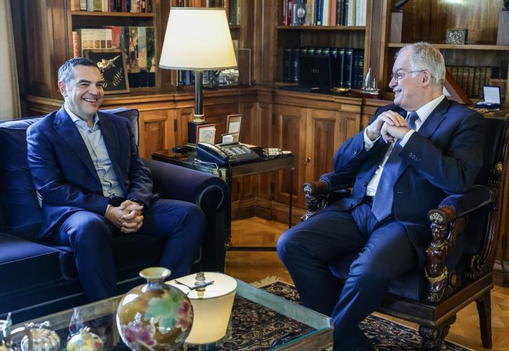 Τσίπρας σε Τασούλα: Καμία συναίνεση στην κυβέρνηση για την αναθεώρηση του Συντάγματος