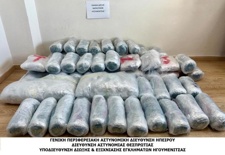 Ηγουμενίτσα: Αστυνομικό μπλόκο σε 75 κιλά χασίς