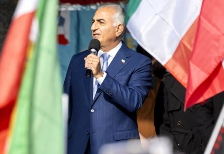 Ρεζά Παχλαβί: Ο γιος του τελευταίου Ιρανού σάχη κάνει έκκληση για αμερικανική στρατιωτική επέμβαση στη χώρα του