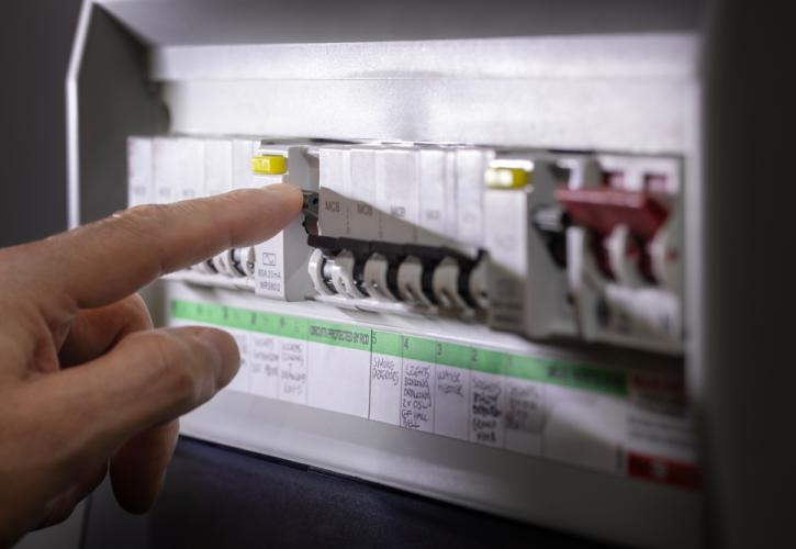 Ακίνητα: SOS για τα «γερασμένα» κτήρια από τις επικίνδυνες ηλεκτρικές εγκαταστάσεις