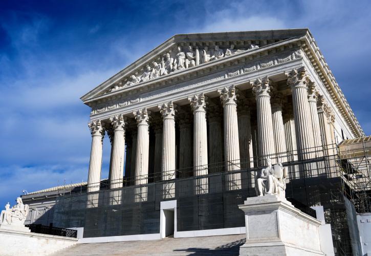 Τραμπ για δασμούς: Ντροπή η απόφαση του Ανώτατου Δικαστηρίου - «Χαστούκι» 175 δισ. δολαρίων για ΗΠΑ