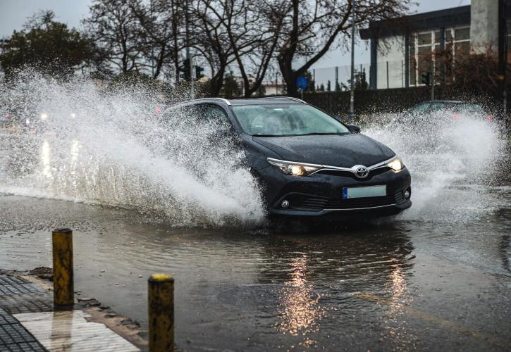 Έρχονται καταιγίδες κατηγορίας «3» - Συστάσεις από Πολιτική Προστασία