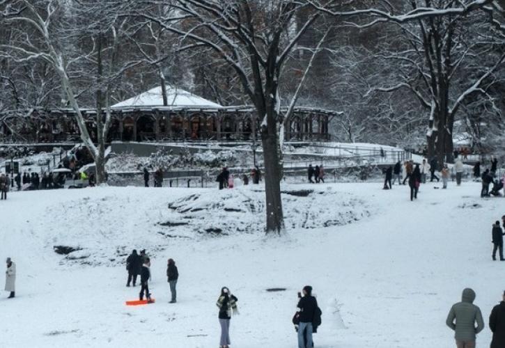 Σφοδρή χιονοθύελλα στις βορειοανατολικές ΗΠΑ: Έκλεισαν αεροδρόμια - Χωρίς ρεύμα 660.000 νοικοκυριά