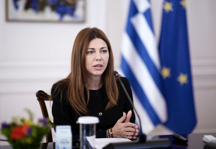 Στην αντεπίθεση η κυβέρνηση με Εθνικό Απολυτήριο - Η αποτυχία του ΠΑΣΟΚ να περάσει μπροστά τροφοδοτεί εσωστρέφεια