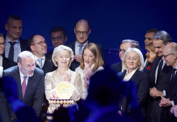 Καλά λόγια στο ΕΛΚ για Κυριάκο - Πιο ηθικά θα κυβερνήσει το ΠΑΣΟΚ λέει ο Ανδρουλάκης - Χρειάζεται κάτι, σημειώνει ο Γερουλάνος