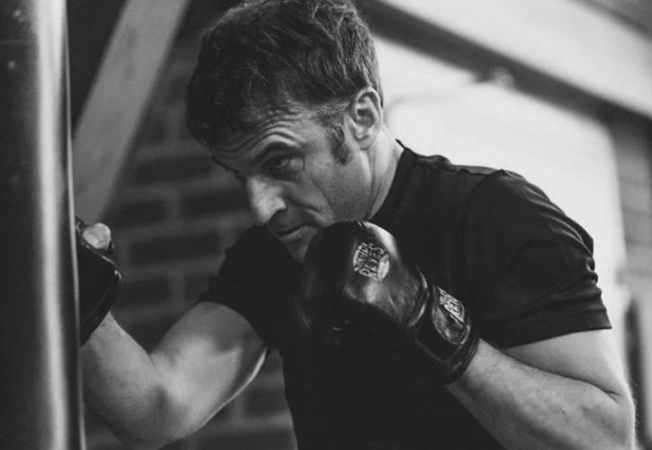 Οι Έλληνες φίλοι του Μακρόν - Με συγκίνηση ο Δένδιας στην Κύπρο - Και τι θα το κάνουν οι Ισπανοί το ελαιόλαδό τους;