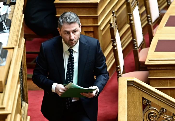 Άμεση ενημέρωση των πολιτικών αρχηγών από τον πρωθυπουργό για Μ. Ανατολή ζητά ο Ανδρουλάκης