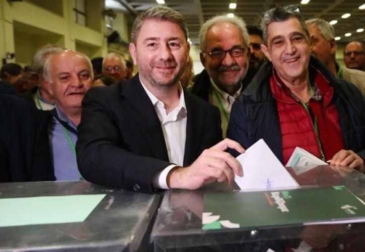 ΠΑΣΟΚ: Με την ψηφοφορία για την εκλογή νέας Κεντρικής Επιτροπής ολοκληρώνεται το 4ο συνέδριο