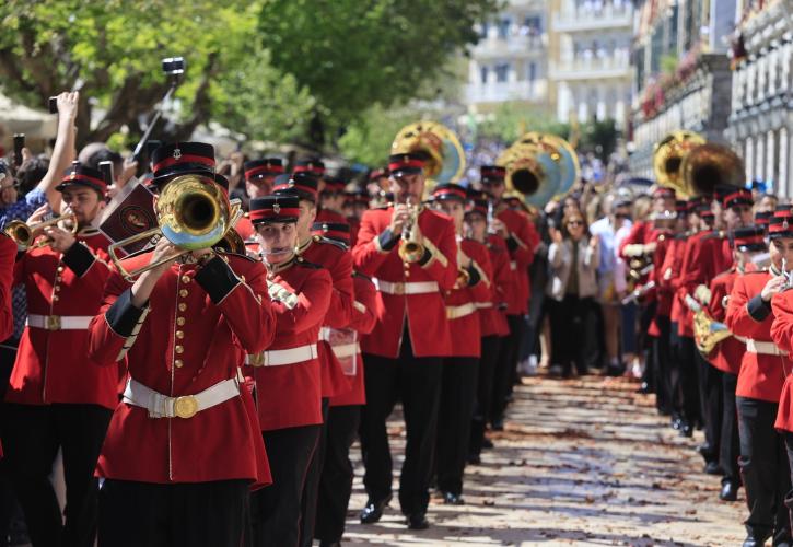 Κέρκυρα: Το φαντασμαγορικό Πάσχα και οι καλύτερες ανοιξιάτικες βόλτες