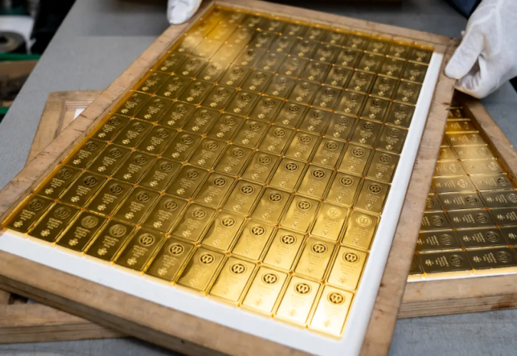 Σε τροχιά για «βουτιά» 17ετίας στον μήνα ο χρυσός - Πτώση 14,6% τον Μάρτιο