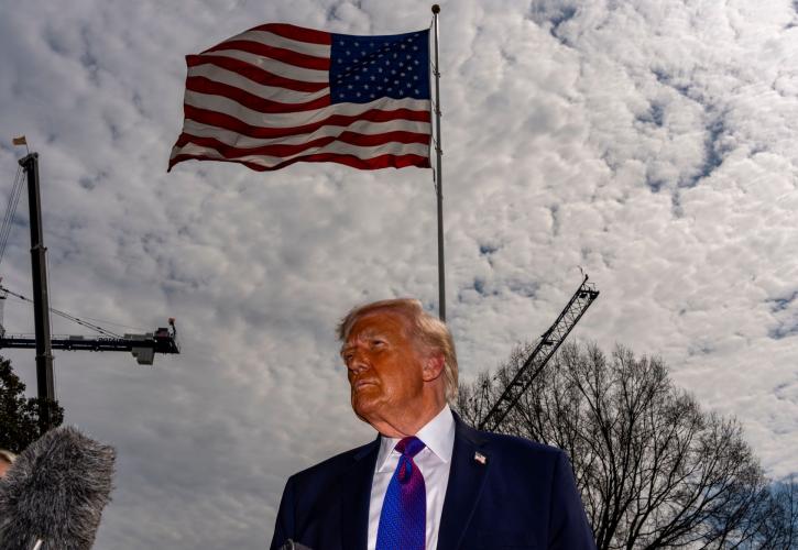 Τραμπ για Ιράν: «Δείτε τι θα συμβεί σήμερα σε αυτούς τους αλήτες» - Αεροσκάφος των ΗΠΑ συνετρίβη στο Ιράκ