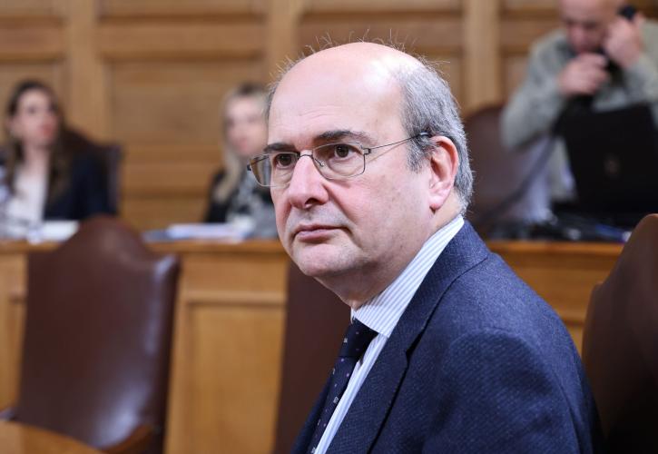 Χατζηδάκης: Η αντιπολίτευση υπερασπίζεται το βαθύ κράτος αντί για τους ανυπεράσπιστους πολίτες