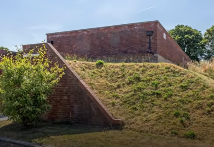 Το καταφύγιο που έγινε σπίτι 650.000 στερλινών