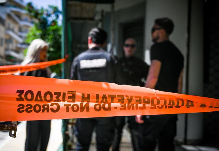 Πυροβολισμοί στο Ειρηνοδικείο στη Λουκάρεως και στον ΕΦΚΑ Κεραμεικού: 5 τραυματίες